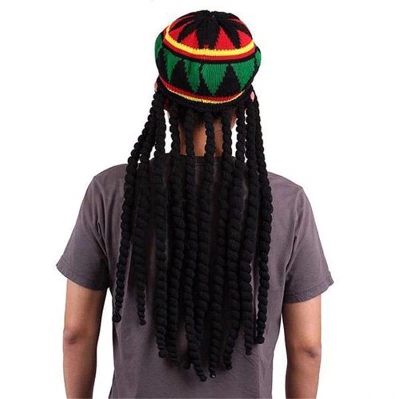 Bonnet Rasta avec dreadlocks porté par homme vue de dos | Rasta Lion