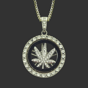 Collier Feuille de Cannabis bling-bling | Rasta-Lion™ : Magasin Rasta en Ligne