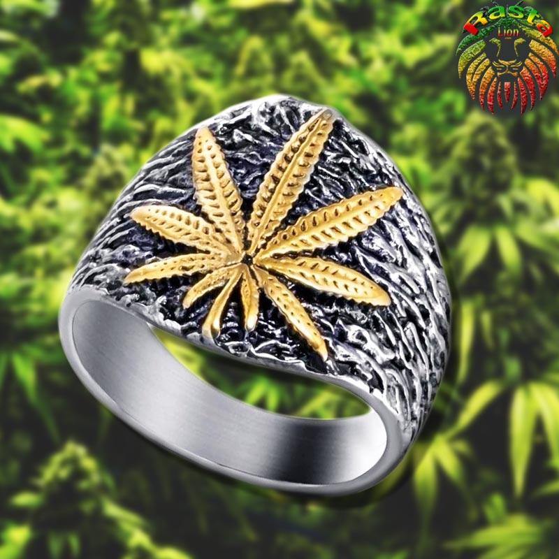Bague Feuille de chanvre avec feuillage en fond | Rasta-Lion