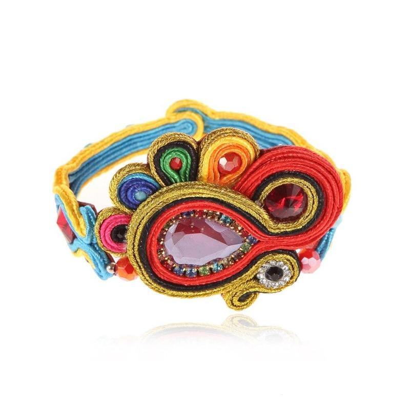 Bracelet Rasta Ethnique sur fond blanc | Rasta-Lion™